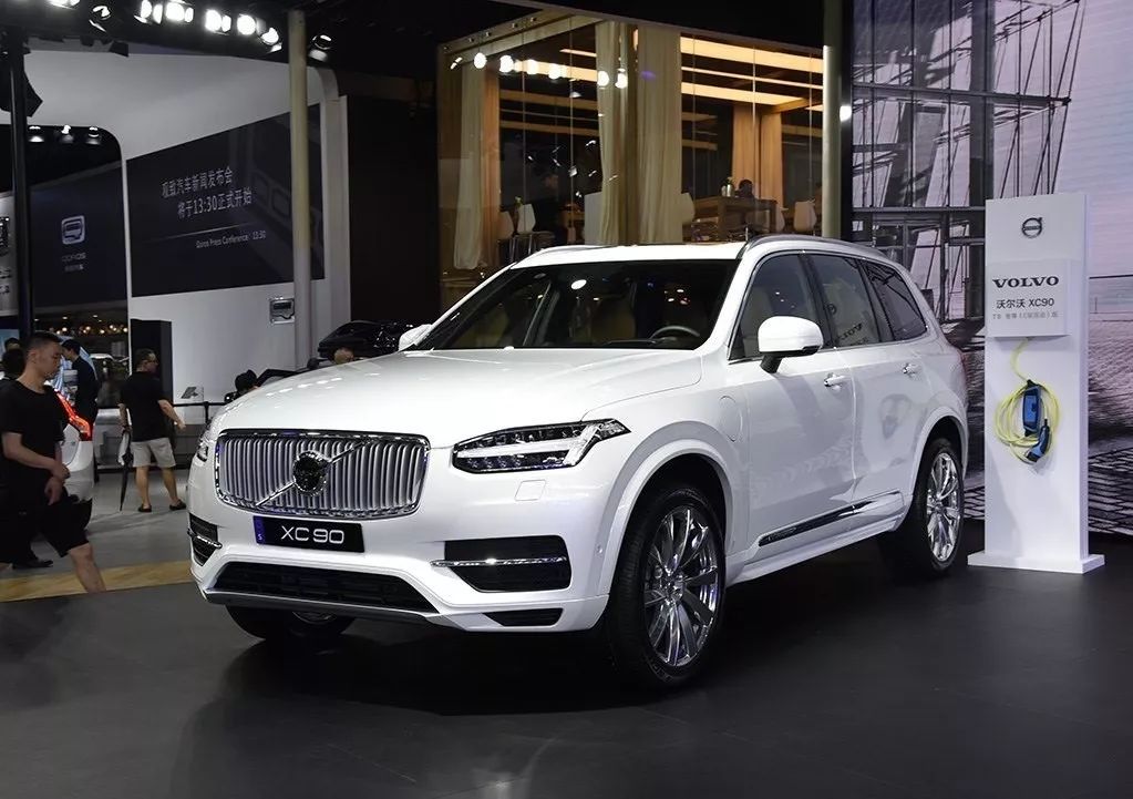 沃尔沃XC90 T8最新报价揭秘，惊喜瞬间，开启温馨之旅