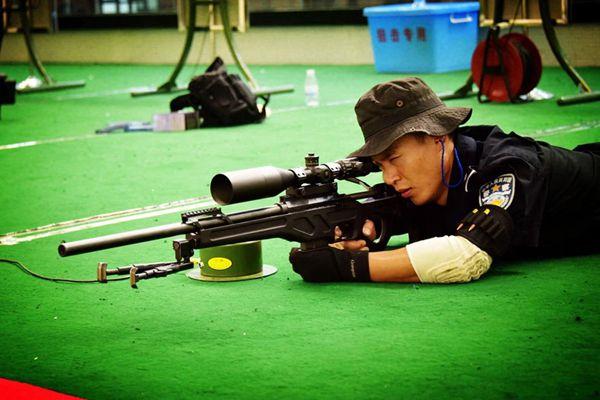死亡扳机2最新版，科技射击巅峰之作，未来战场体验重塑