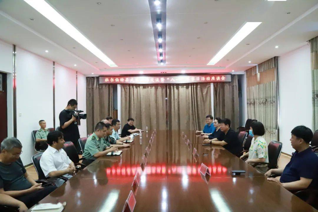 武警部队最新领导班子的日常风采与温馨日常