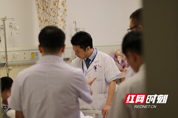 最新护士交接班制度详解，步骤指南与操作规范