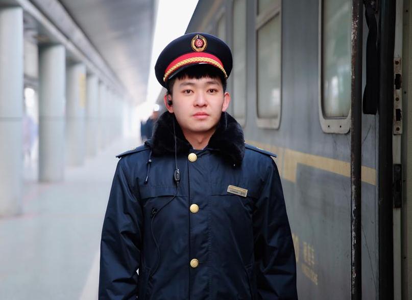 最新铁路制服,最新铁路制服，时尚与功能的完美结合