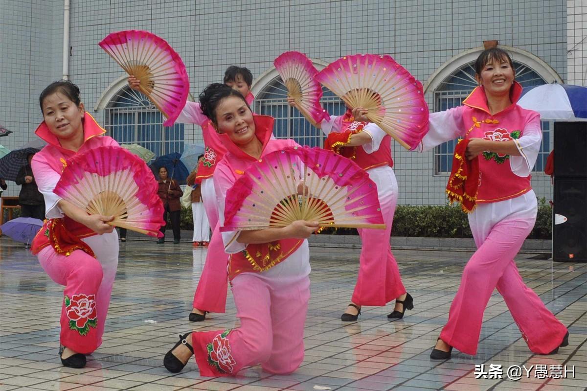 最新广场扇子舞，详细步骤指南与技巧分享