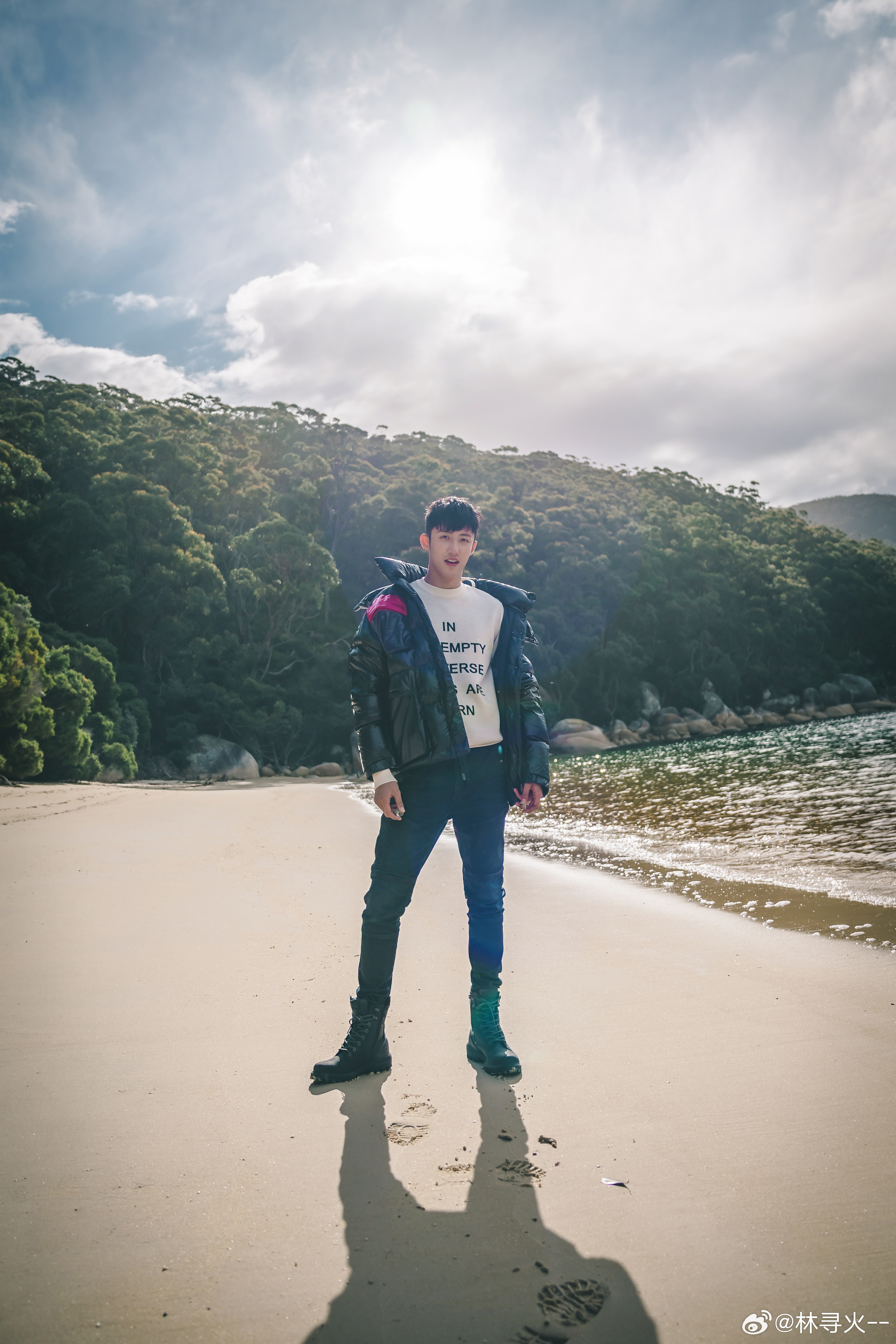 黄景瑜，拥抱自然，旅行的力量——最新动态揭秘