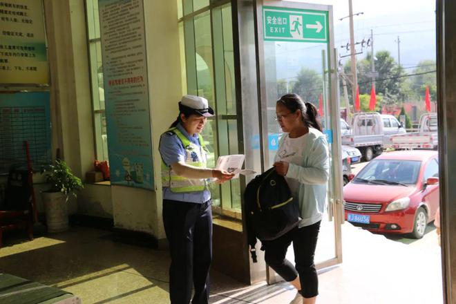 最新旅游警示，保障旅行安全，个人防护措施不可忽视