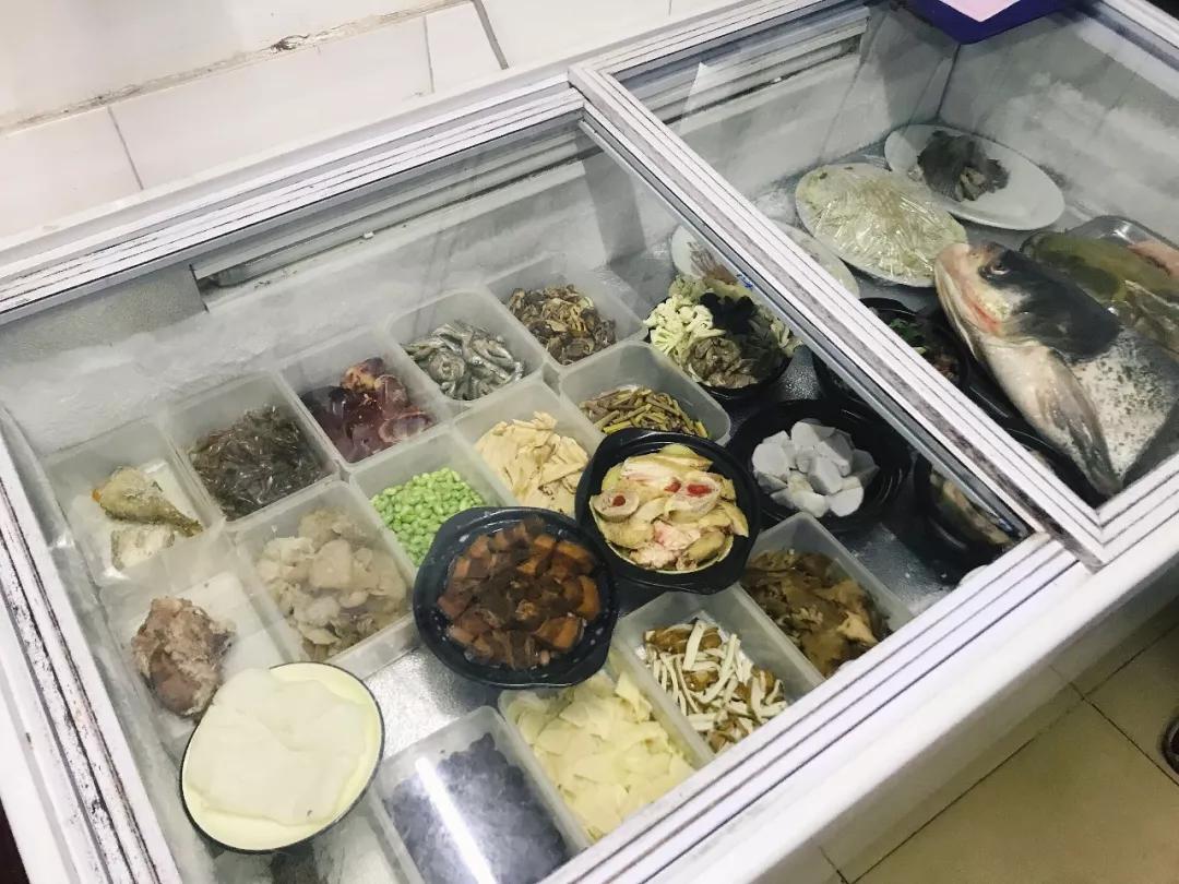 QQ会员最新活动揭秘，巷弄深处的特色小店探索之旅